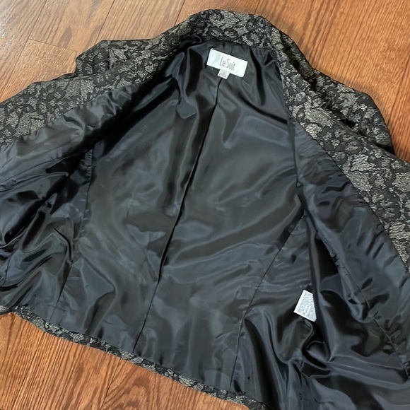 LE SUIT floral lace like print black grey, rounded pleated collar open front 14 - Picture 7 of 13